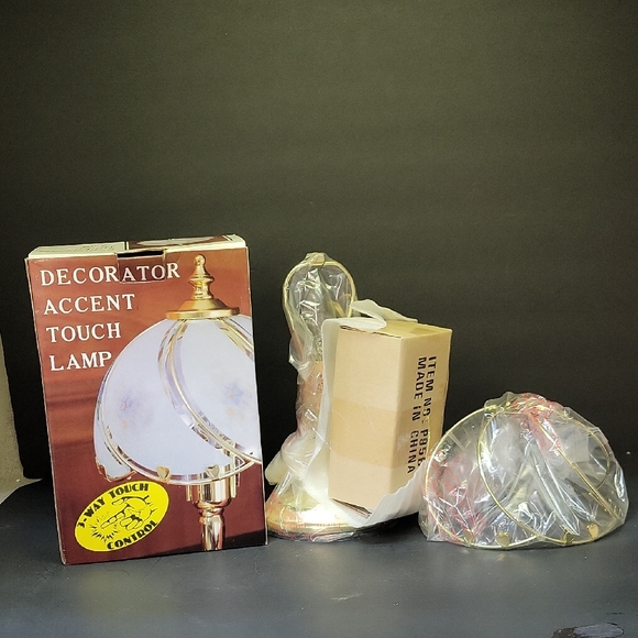 Cheyenne Lamp Decorator Accent Touch Lamp 3 Way Control NIB - Picture 1 of 7
